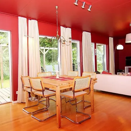 Terraced House, בית נופש *